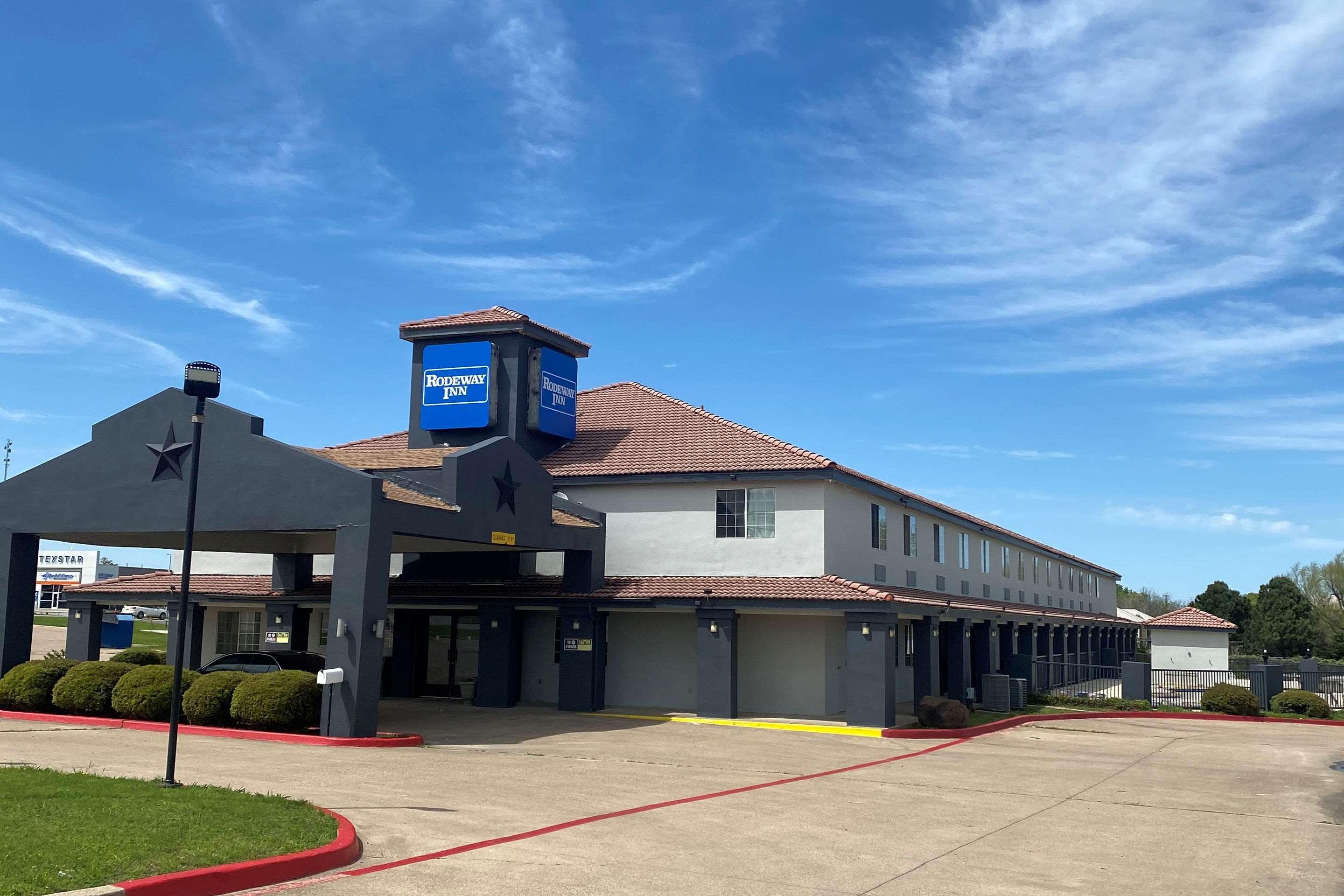 Rodeway Inn Stephenville Ngoại thất bức ảnh