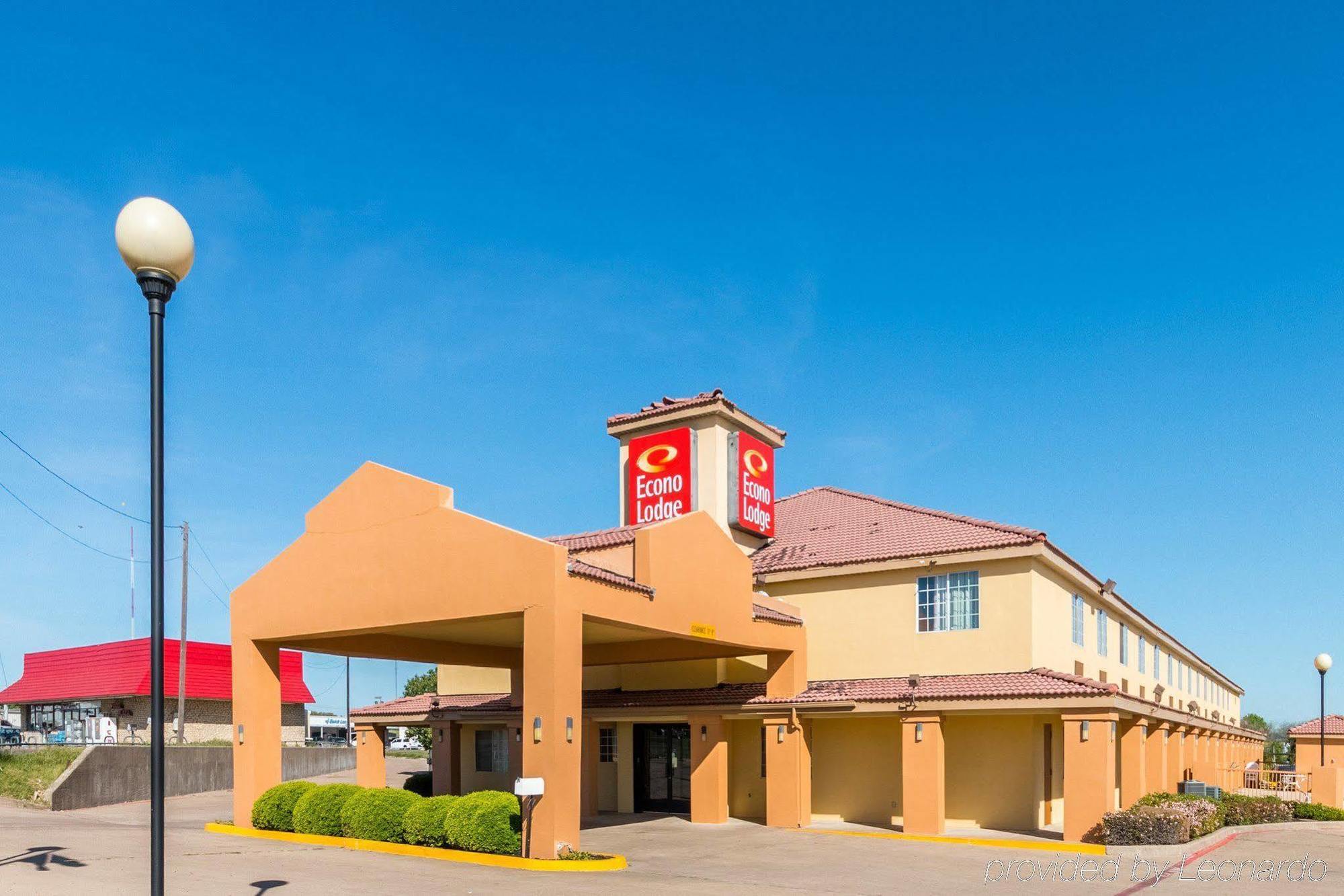 Rodeway Inn Stephenville Ngoại thất bức ảnh