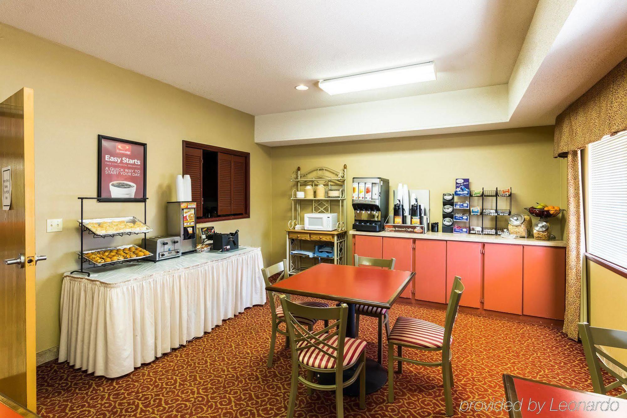 Rodeway Inn Stephenville Ngoại thất bức ảnh