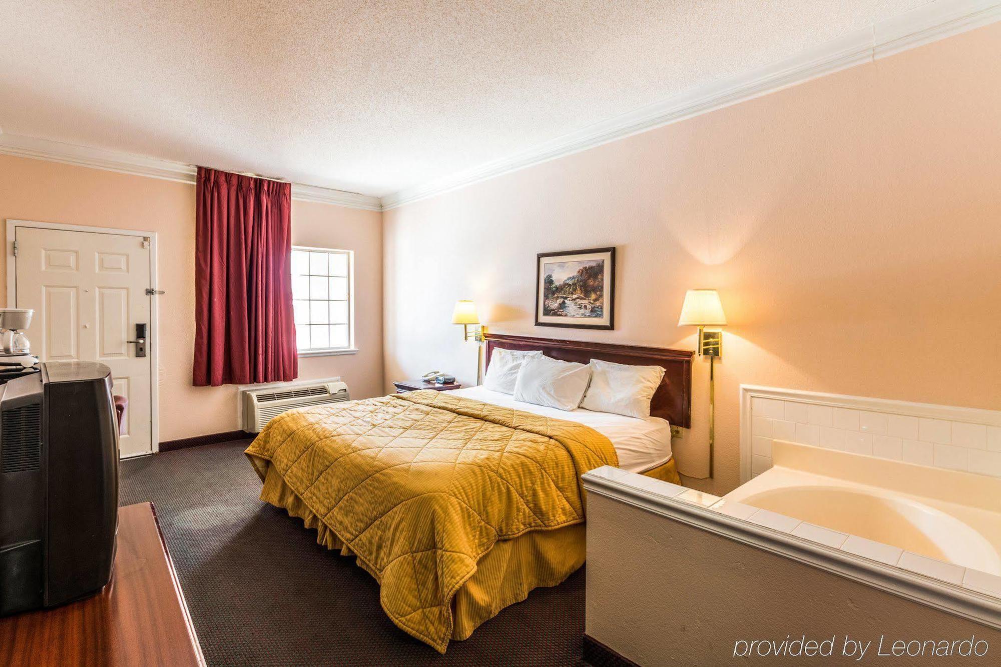 Rodeway Inn Stephenville Ngoại thất bức ảnh