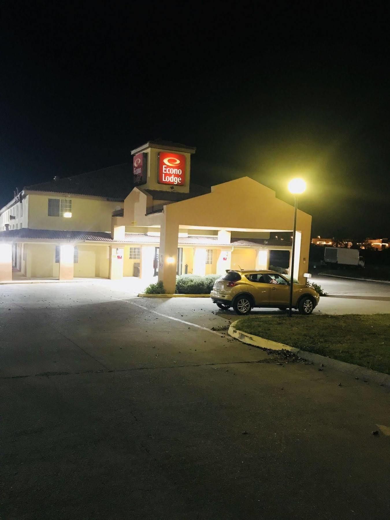 Rodeway Inn Stephenville Ngoại thất bức ảnh