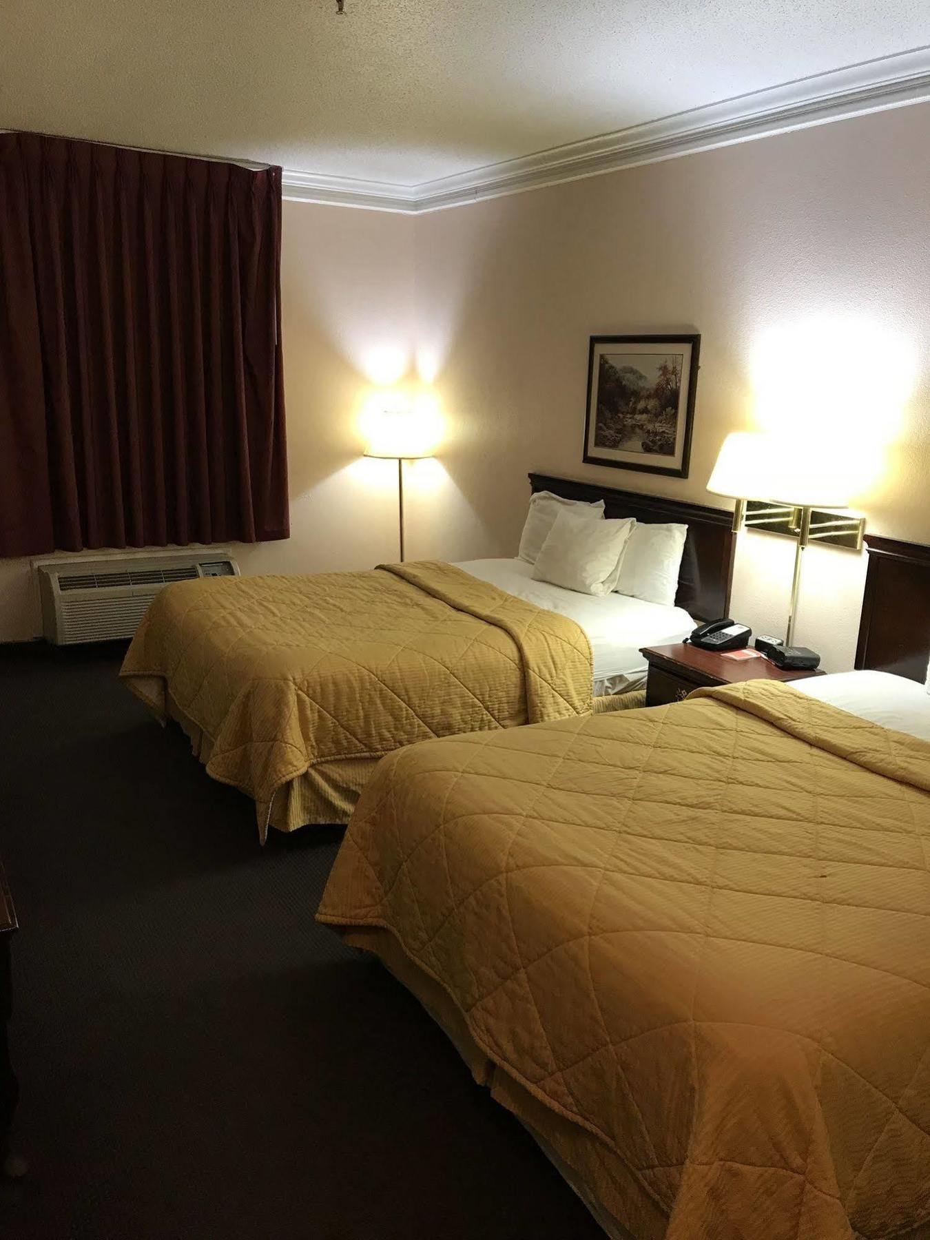 Rodeway Inn Stephenville Ngoại thất bức ảnh