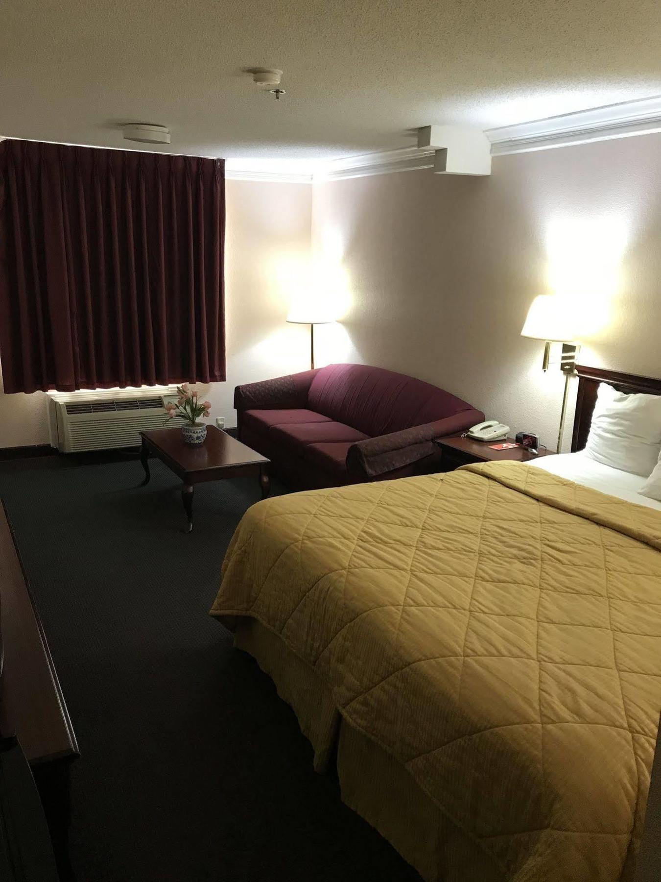 Rodeway Inn Stephenville Ngoại thất bức ảnh